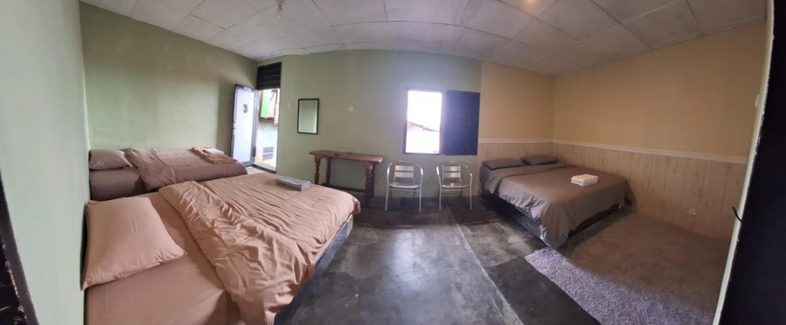 Smiley'S Homestay Berastagi Habitación foto