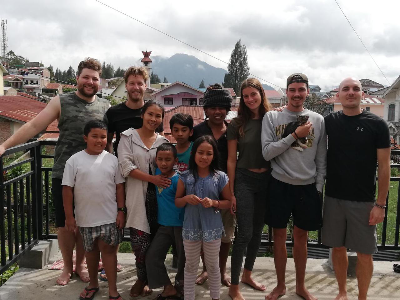 Smiley'S Homestay Berastagi Exterior foto